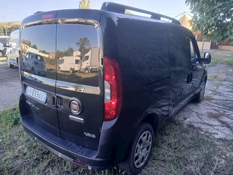 Fiat Modello Doblò metano passo lungo - 3 posti Anno 2019 Km 163000 - Foto 4