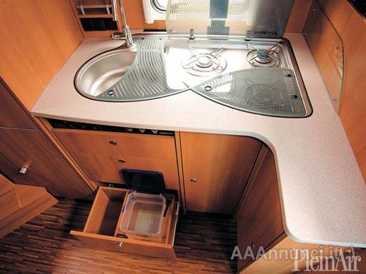 Motorhome Advantage Integral I 6571 Dethleffs Anno 2007 - Foto 2