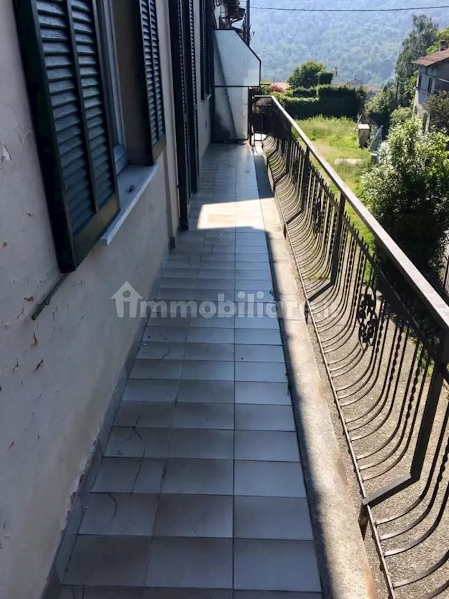 Appartamento di mq. 90 semi/arredato . termoautonomo.