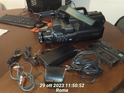 Videocamera vintage Panasonic M10 anni 90