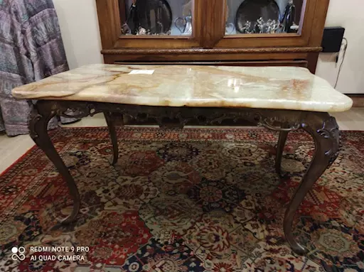 Tavolino in ottone con marmo