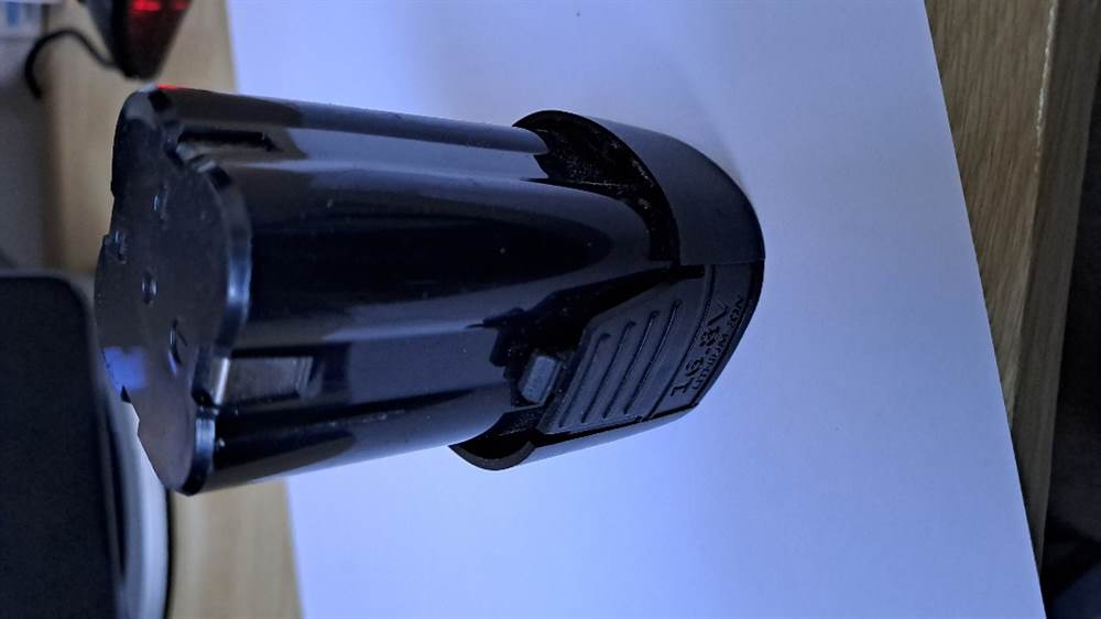 Batteria e caricabatteria per mini motosega - Foto 2