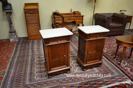 Antica coppia di comodini stile Luigi Filippo, in legno, in buone condizioni - Anteprima 2