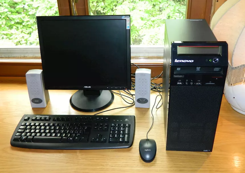 PC Lenovo Core i3 3.30GHz, RAM 6 GB, HD 760 GB, Win 10