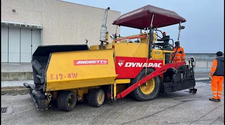Vibrofinitrice Dynapac F12-4W
