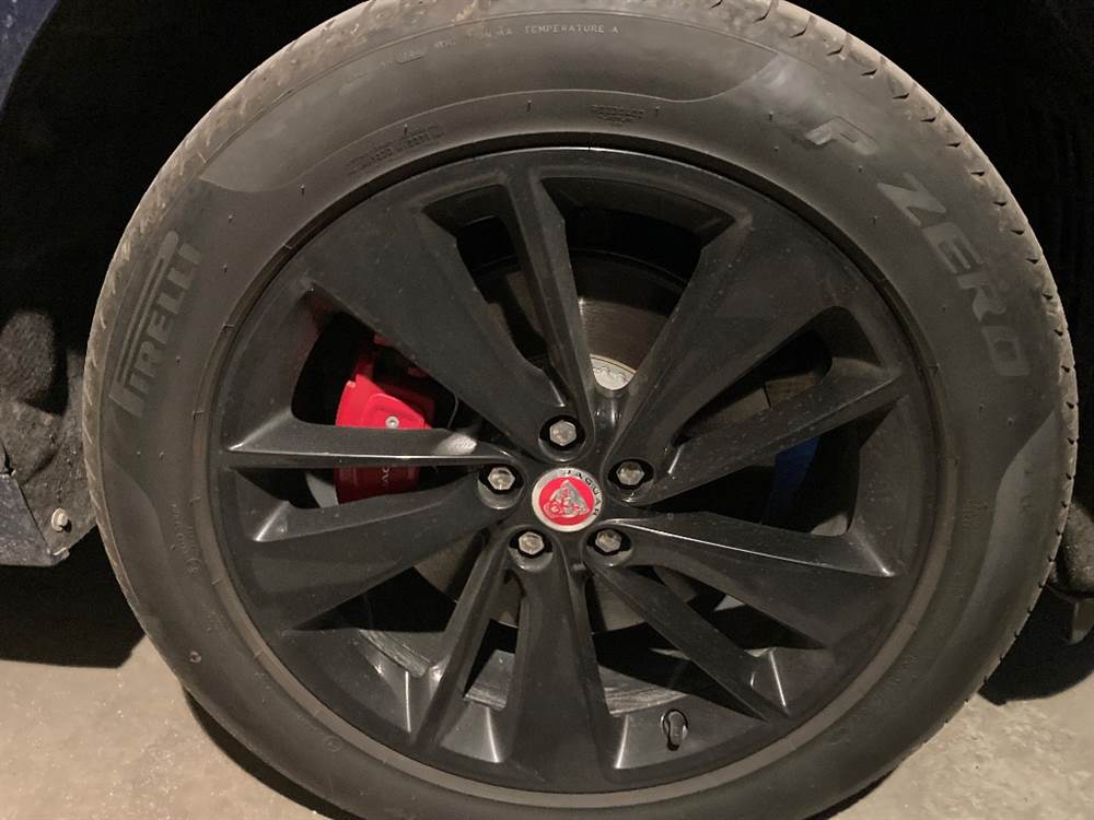 Gomme e cerchi per Jaguar F-pace, come nuovi