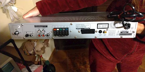Lettore DVD Hitachi-Surround/Soundbar - Foto 3
