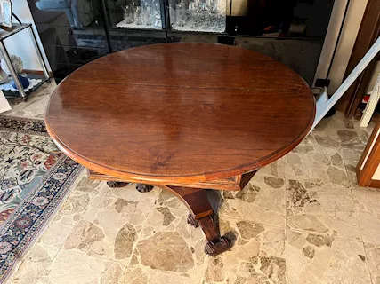 Tavolo antico in noce allungabile