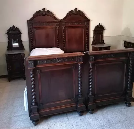 Letto e comodini