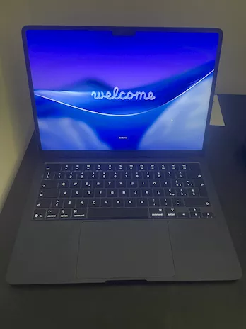 MacBook Air M4 13 16GB Marca Apple - Anteprima 1