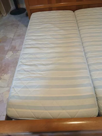 Letto matrimoniale, in legno massello - Anteprima 2
