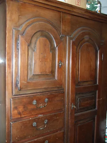 Armadietto stilizzato, in legno - Anteprima 4