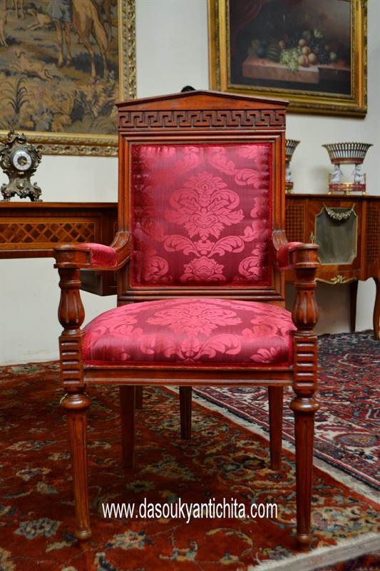 Set poltrona e sedia stile Luigi XVI con cimasa a tempio - Foto 11