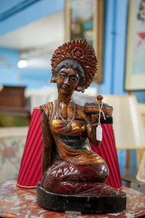 Statua Etnica Donna Seduta - 24362 - Anteprima 1