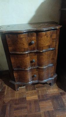 2 comodini in legno