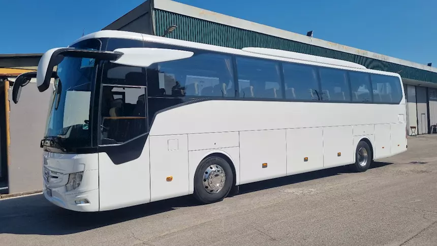 Foto 2Tourismo Euro 6 Marca Mercedes Anno 2018, cambio manuale