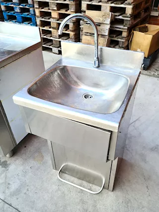 Lavamani inox completo a pedale usato