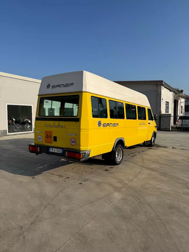 Foto 3Iveco Daily Scuolabus Anno 2002 Km 270000 Euro 2