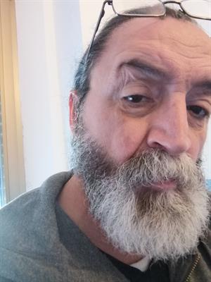 Lavoro taglio pellami o fodere calzature