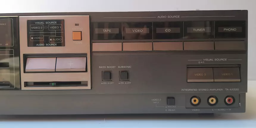 Foto 4 Amplificatore Sony TA-AX520 (1), in buone condizioni