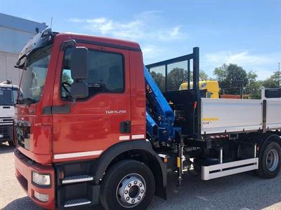 Autocarro MAN TGM 15-250 gru e rib. nuovi