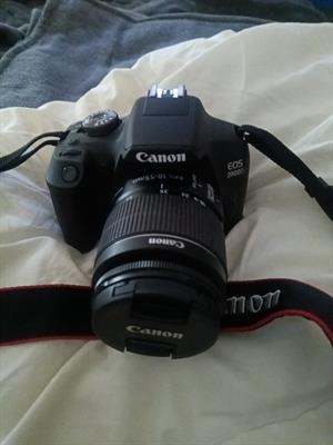 Canon EOS 2000D ef-s 18-55 IS II Kit