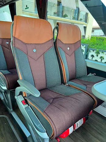 S 411 HD EURO V Marca Setra, anno 07, cambio: manuale - Anteprima 7