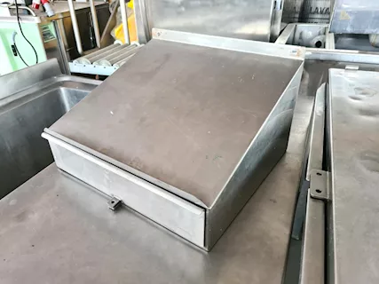 Leggio con scrivania inox usato