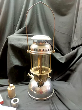 Antica lampada a petrolio Solex