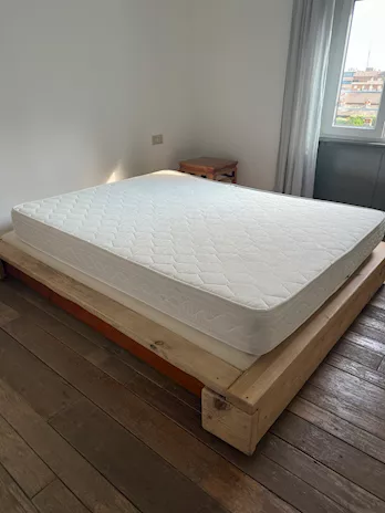 Letto matrimoniale stile futon giapponese, in legno - Anteprima 1