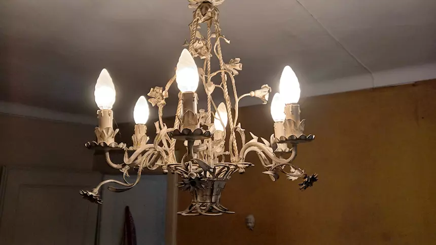 Lampadario ferro stile Fiorentino floreale, color crema
