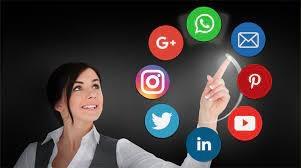 SOCIAL MEDIA MANAGER