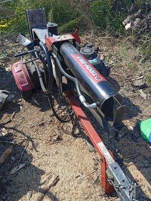 Spaccalegna TROYBILT 27 ton.