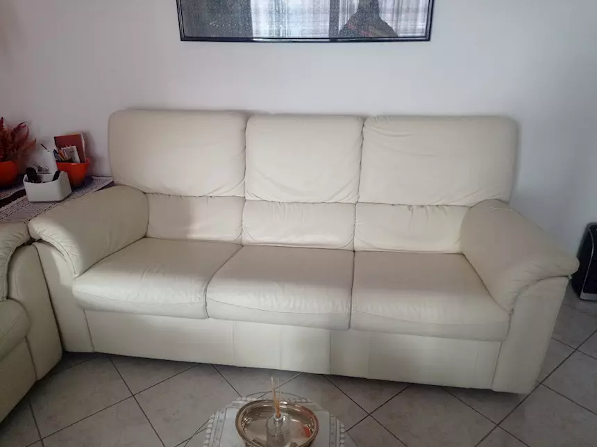 Foto 4 Divani in pelle artigianali con 2 motori per sollevamento ga, colore avorio