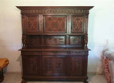 Foto 3 Sala Antica stile rinascimento stemmi e leoni, in legno massello