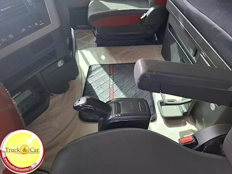 Volvo FH 500 - 2015 - trattore con Impianto Idrauli Km 904549, marca MENCI - Anteprima 7