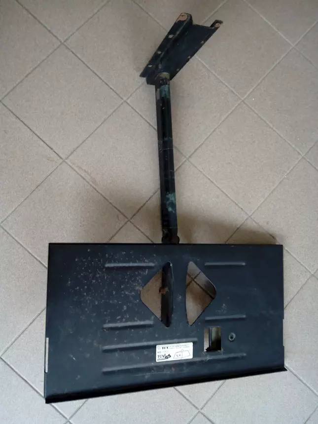 Foto 4 Staffa porta TV da soffitto o da muro in metallo misure alte