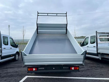 Iveco Daily 35C18 passo 3000, cilindrata 3000, 180 CV, casso, cassone ribaltabile - Anteprima 5