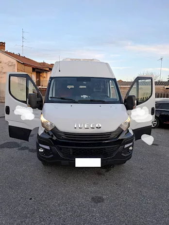 Iveco Daily 19+1+1 anno 2017 Euro 6