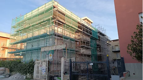 Muratore e carpentiere