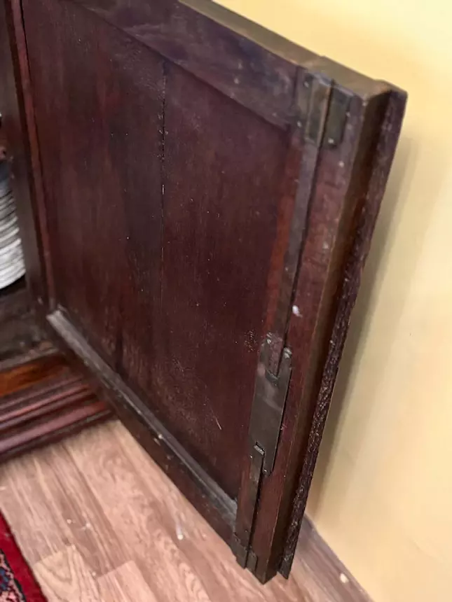 Antica credenza doppio corpo stile Neorinascimentale del 900, in legno massello - Foto 5
