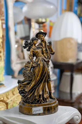 Statuetta in Bronzo Raffigurante Uomo e Donna Stile Pastorel