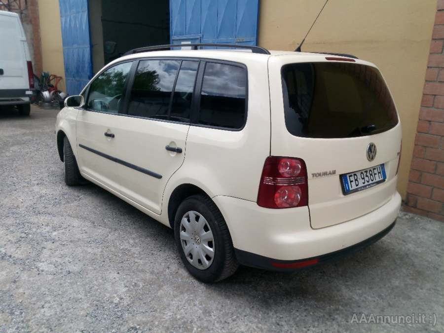 Volkswagen Touran 77Kw Anno 2009 Km 270000 Monovolume, cambio automatico - Foto 8