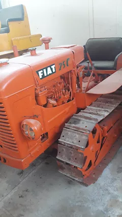 Trattori Marca Fiat 25c buone condizioni Ore 0 - Foto 6