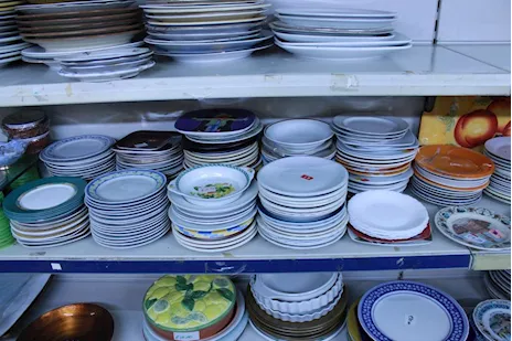 Nuovo Allestimento di Piatti in Super Offerta - 24869