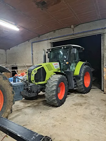 Claas Arion 630
