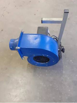 Motore per aspirazione gas di scarico per officina