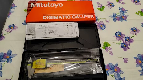 Calibro Mitutoyo digitale LCD nuovo scala 0-200 mm