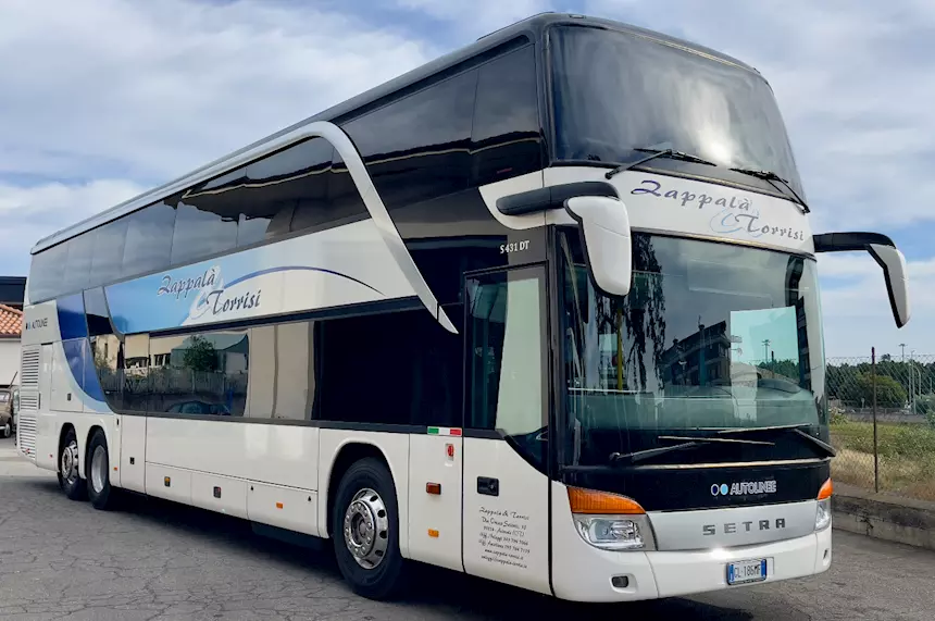 Foto 3 Setra 431 DT Anno 2005 Km 0 Euro 3