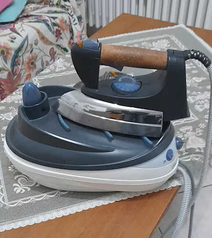 Ferro da stiro con caldaia